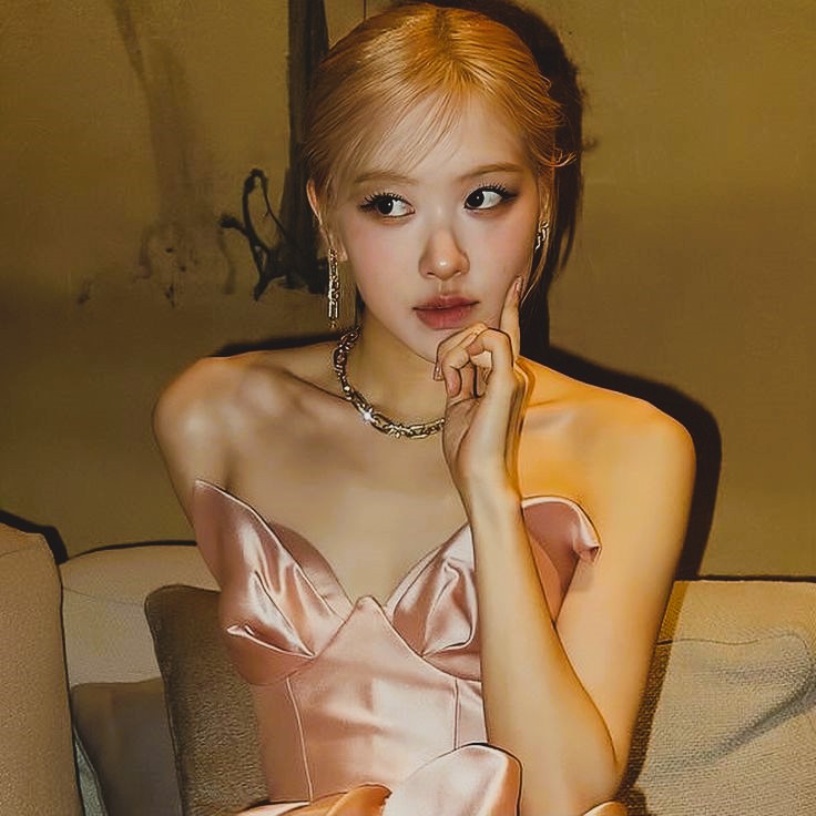 tessanara's tweet photo. Happy birthday kakakku Rachel. 🤍 Wish you all the happiness in life and the best of everything. Terus lah menjadi Rachel yang lucu dan warm seperti kursi yang habis didudukin seharian. 🥰🫶

Jangan lupa makan kuenya ya. 😅 Bukan kue stereoform kok. 

( @microsoftacel ) https://t.co/jQH1sN2GqU
