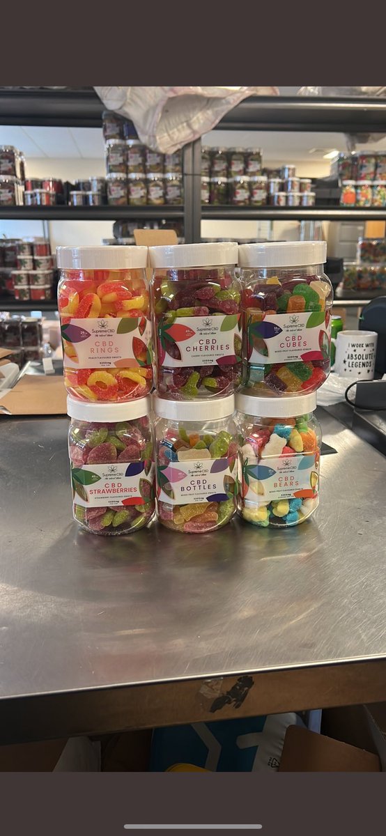 afowler06's tweet image. 🎁 6 boxes of @supreme_cbd GUMMIES TO GIVE AWAY 🙌🏻 to WIN you need to FOLLOW @supreme_cbd RETWEET then COMMENT WHY YOU NEED THEM 🔥picking winners ALL WEEKEND 🙌🏻 save 40% at supremecbd.uk with code Fowler40 at checkout 🙌🏻 #supremecbd #ad