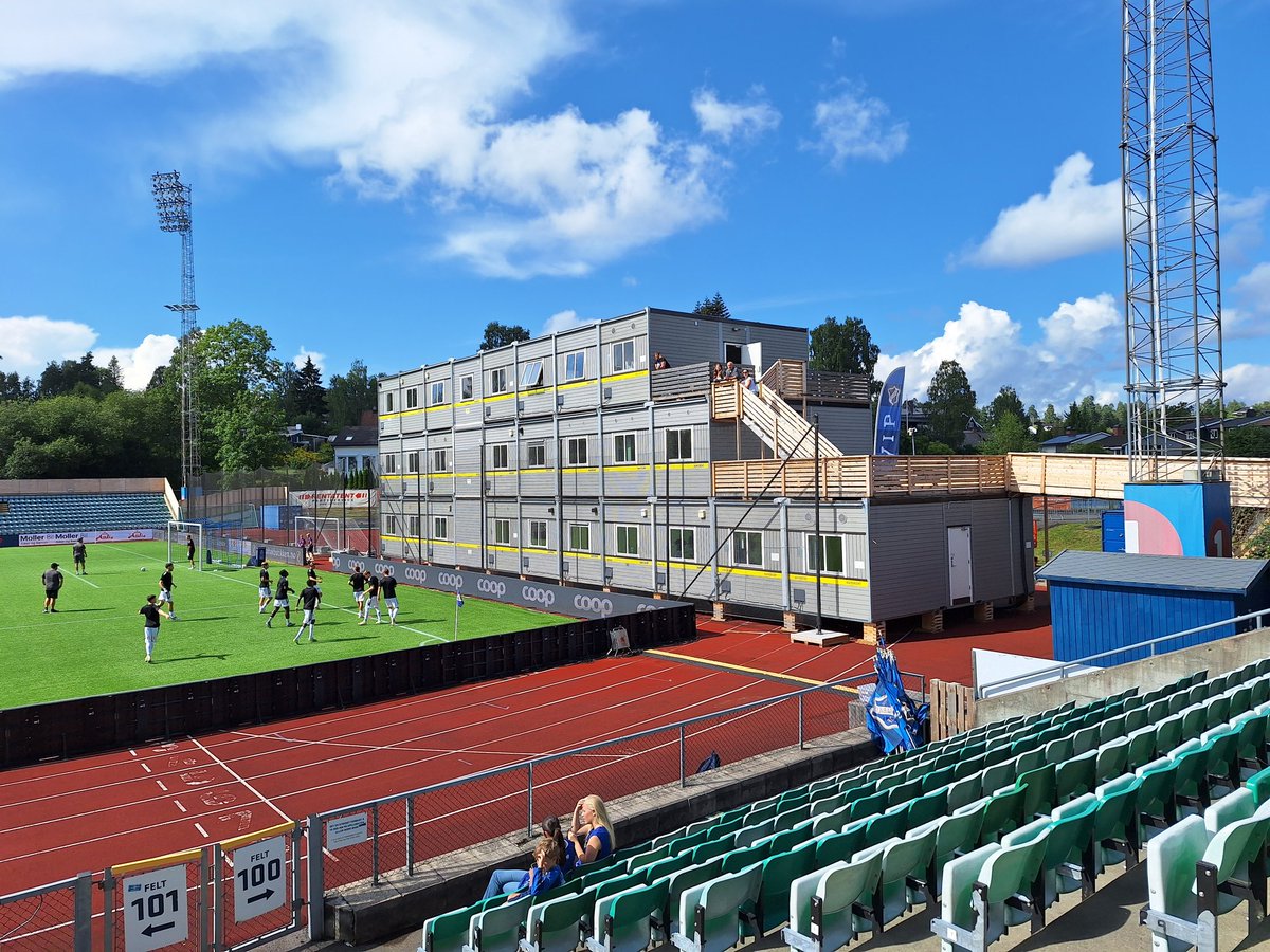 niek92jansen's tweet photo. Nadderud Stadion, Bekkestua 📍🇳🇴
Mooi op tijd voor @Stabaek 🆚️ @MossFK1906 in de @obosligaen.
De aanbouw van een nieuw stadion is aan de gang 🏟️
#Stabaek #StabaekIF https://t.co/bhr15m5yvU