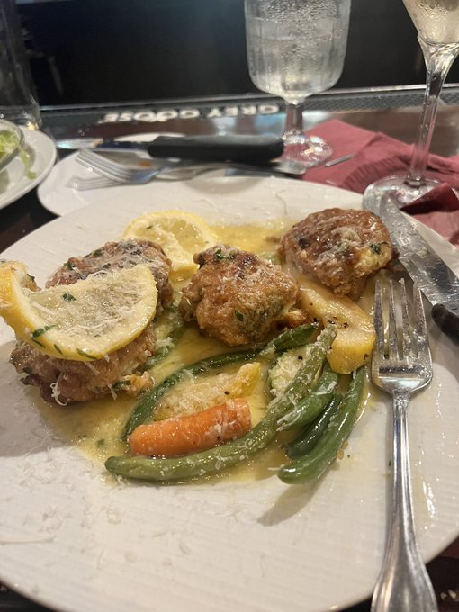 Totally enjoying the great weather and dining in upstate New York .   I'll be heading back to Tampa today<a href="/tag/gilfcam"class="tags"><span>#gilfcam</span></a><a href="/tag/gilfmeet"class="tags"><span>#gilfmeet</span></a><a href="/tag/gilfvids"class="tags"><span>#gilfvids</span></a>