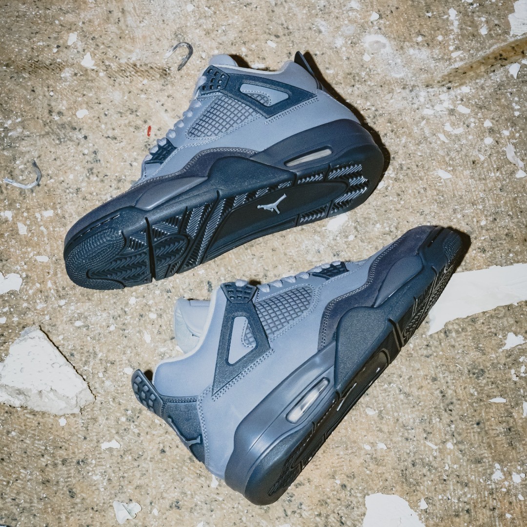 Shiekh's tweet photo. Bring your concrete dreams to life in an '89 classic 🚧
Jordan 4 Retro 'Wet Cement'
Drops in 10 min!
Mens: https://t.co/SUToDfSXaV
Grade-School: https://t.co/etyF2aq3Gg
Shop online, pick up in-store
#Jordan4Retro #CoppedatShiekh #Newkicks #BacktoSchool https://t.co/hFHk4wp3q9