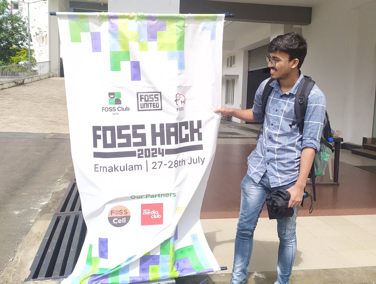 rajatsandeepsen's tweet photo. Just got into #FossHack 🥂 https://t.co/HoEwp1g1BX