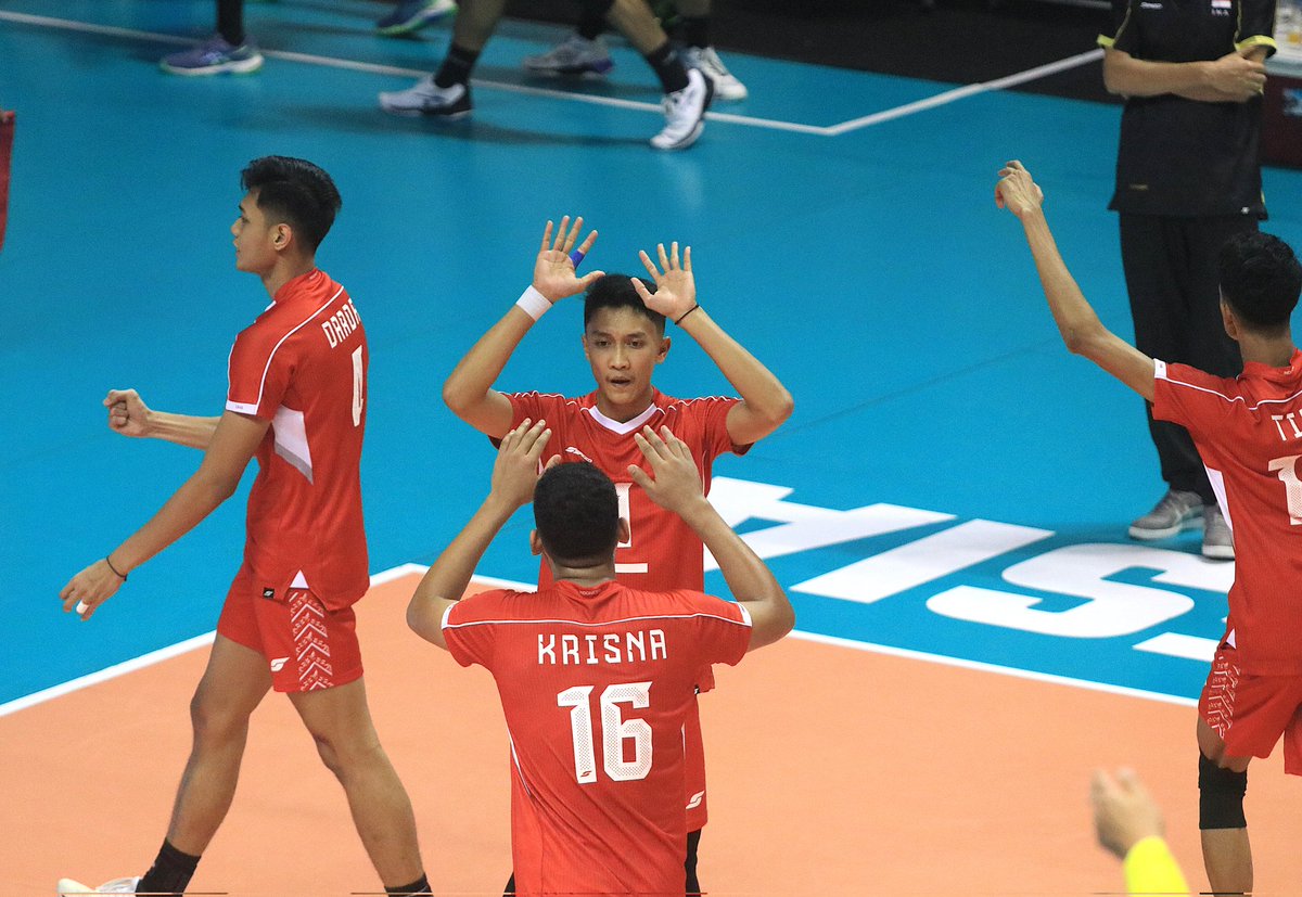 volleyballidn's tweet photo. 25 - 20
25 - 23
16 - 25
25 - 18

Indonesia 🇮🇩 3 - 1 🇮🇳 India

35 TAHUN!
AKHIRNYA INDONESIA KEMBALI LOLOS KE FIVB U21 WORLD CHAMPIONSHIP SETELAH PENANTIAN 35 TAHUN LAMANYA!
SELAMAT!!!! 😭😭😭
#AsianMensU20Championship https://t.co/Fa9kbR33jP