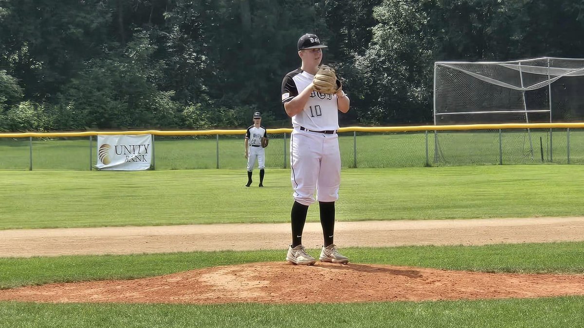 NW Sub State Schedule Today in Red Lake Falls:
2:00 DGF vs. Wadena (Loser Out)
4:30 Fosston vs. DGF/Wadena winner (Championship)
DGF defeated Roseau 8-1 and Warroad 11-4 and lost to Fosston 5-2 in the first two days of Sub State play.