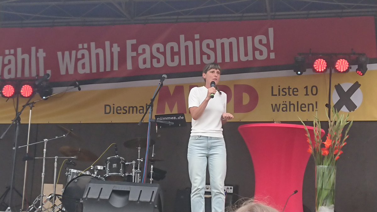 PWeispfenning's tweet image. #Gera Wahlkampfauftakt der #Mlpd Gabi Fechtner spricht über die Alternative des echten Sozialismus