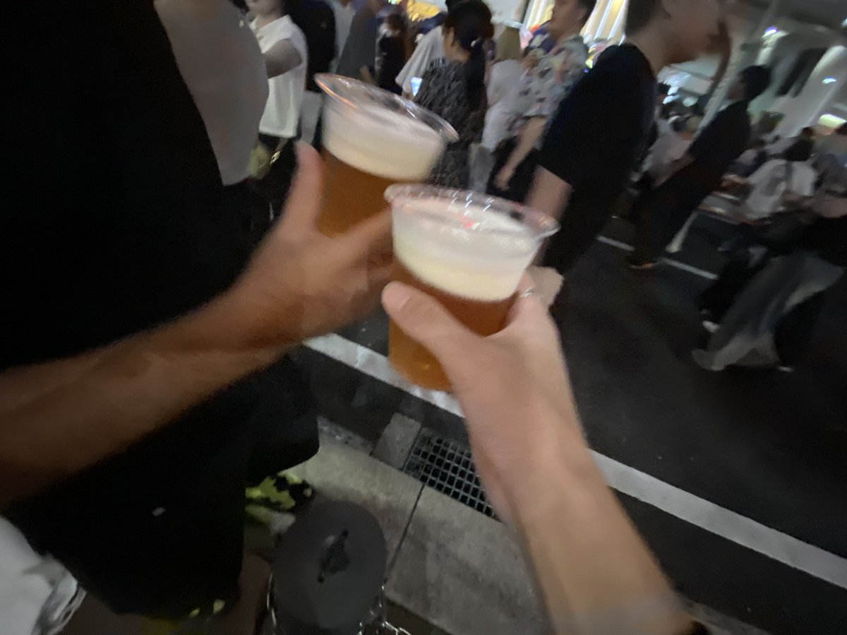 Ziricote521's tweet photo. #STEPNGO and my friend @yuuji085747300
Good vibes at the local festival.
Cheers! 🍻🌵👒
#NewLifeStyle #STEPN https://t.co/D48nzkBSGu