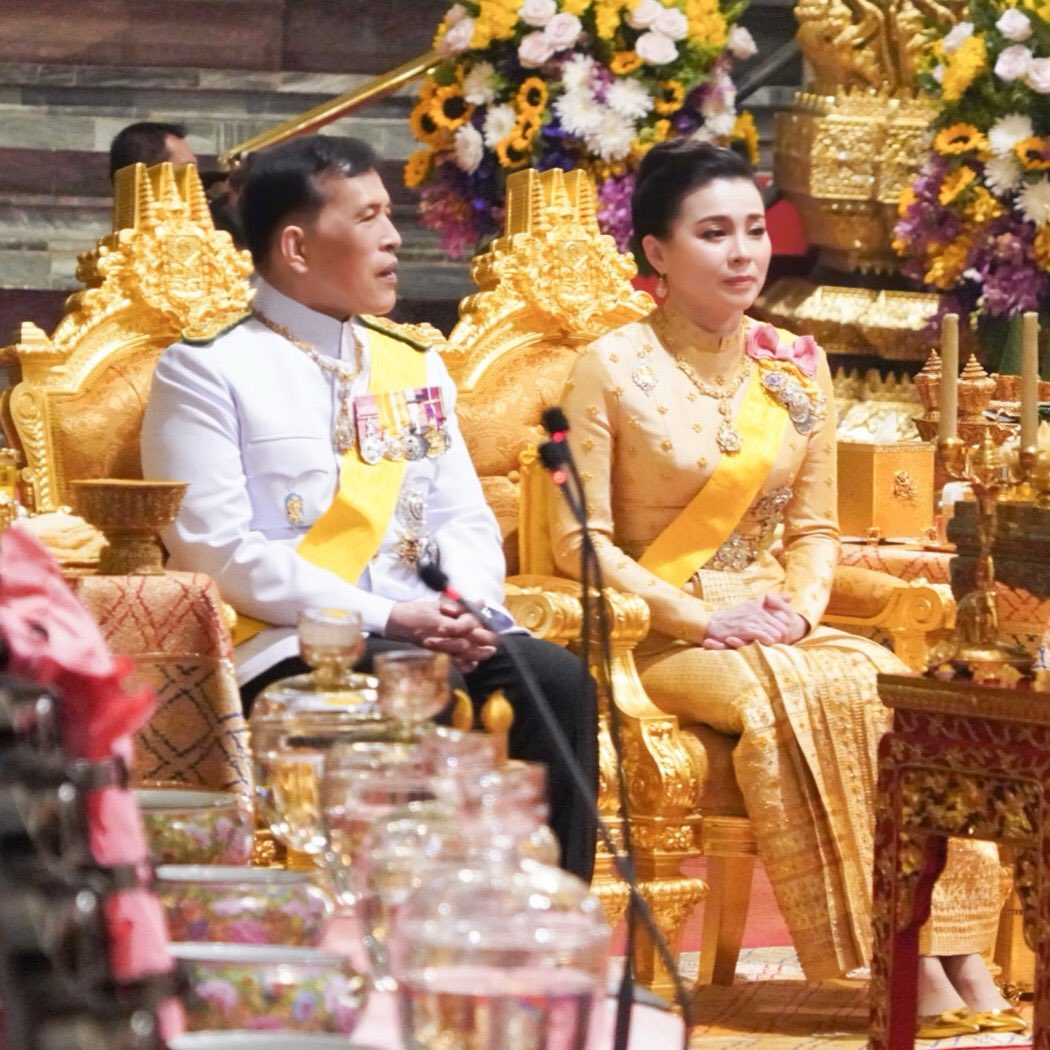Hermajesty2521's tweet photo. ในหลวง พระราชินี พระบรมวงศานุวงศ์ เสด็จฯ การพระราชกุศลทักษิณานุปทาน เนื่องในการพระราชพิธีมหามงคลเฉลิมพระชนมพรรษา ๖ รอบ ๒๘ กรกฏาคม ๒๕๖๗ https://t.co/AWE9ncocMT