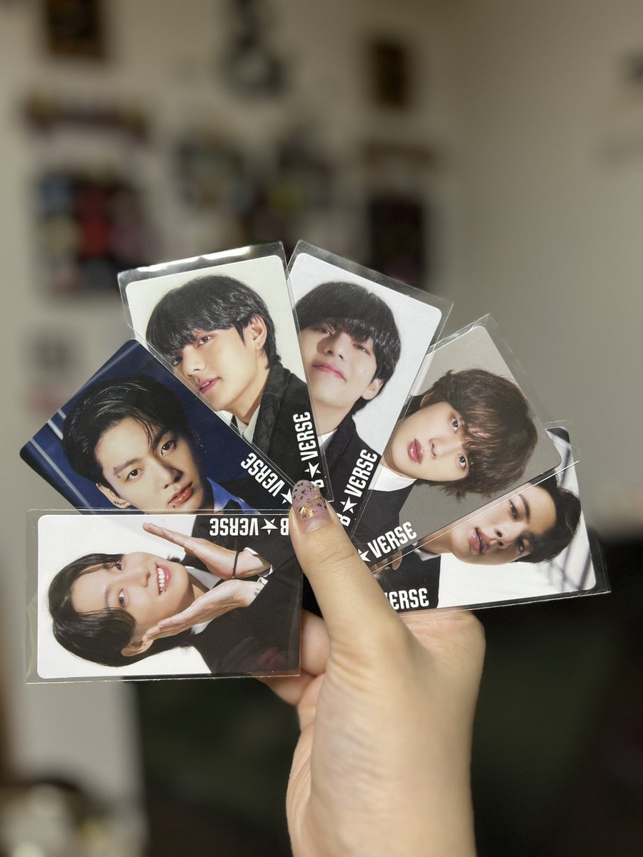 BTS B☆VERSE トレカ ケース バッジ 寺田 倉庫 ユ ンギ suga BTS B☆VERSE