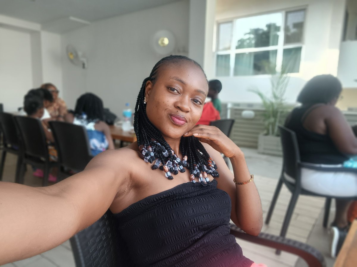 Lydeej💕🇸🇱 tweet media