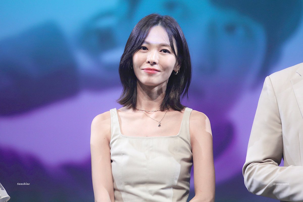 sunyem812's tweet photo. 240413 The Stars in HONGKONG
#선예 #민선예 #sunye https://t.co/0PyMCiOtxm