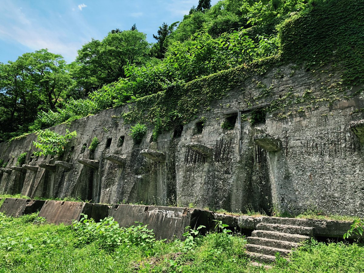 8010Teardrop's tweet image. 佐渡島の遺構群