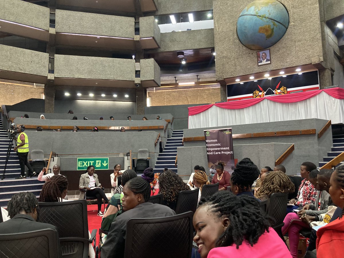 WaziKenya's tweet photo. Girl Up Summit Day 2: Insightful Converstaions around Women, Leadership and Governance.
#GirlUpSummit https://t.co/Md5AmJ1TME