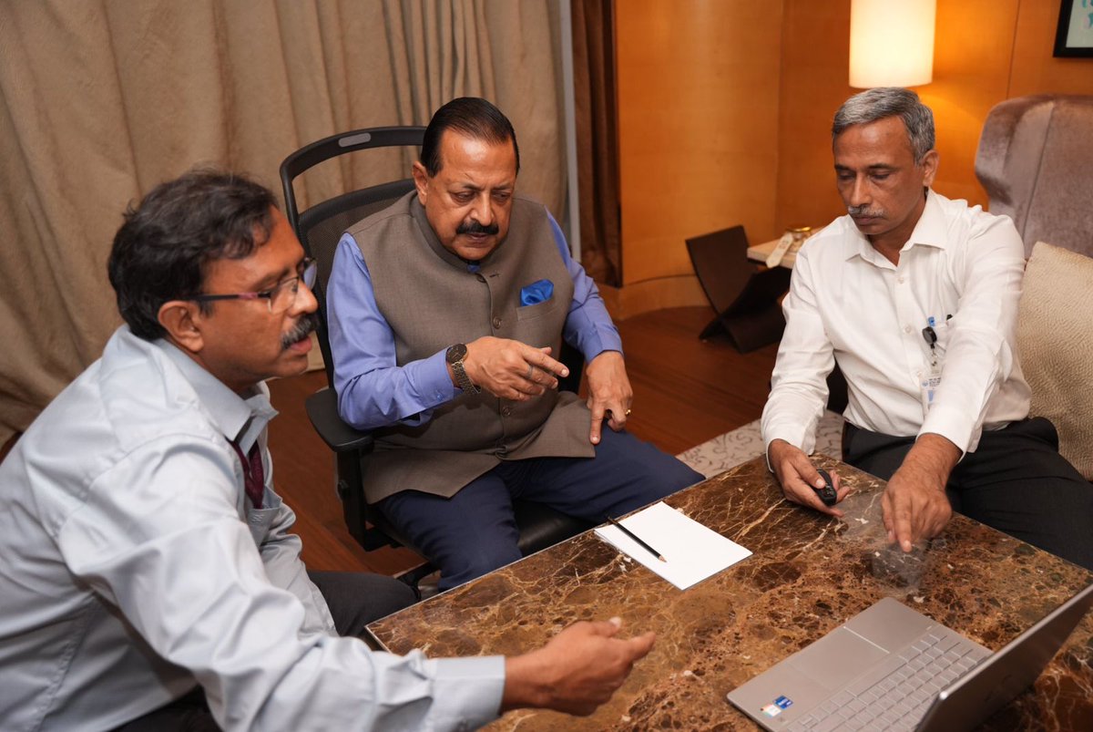 moesgoi's tweet photo. On July 27, 2024, Hon'ble Minister of State (I/c), MoES, Dr. Jitendra Singh (@DrJitendraSingh) reviewed the progress of the Samudrayaan-Matsya6000 project under the Deep Ocean Mission with senior scientists and @MoesNiot officials. Exciting advancements are underway as we dive deeper into ocean exploration! 

#Samudrayaan #DeepOceanMission #Innovation #OceanScience #FoundationDay #MoES

@narendramodi  @PMOIndia @OfficeofDrJS  @ravi_moes @PIB_India @Mib_India @PIBEarthScience @ESSO_INCOIS @Indiametdept @ncs_earthquake @CentreCoastal @esso_ncess @iitmpune @cmlre_kochi  @ncaor_goa @ncmrwfmoes