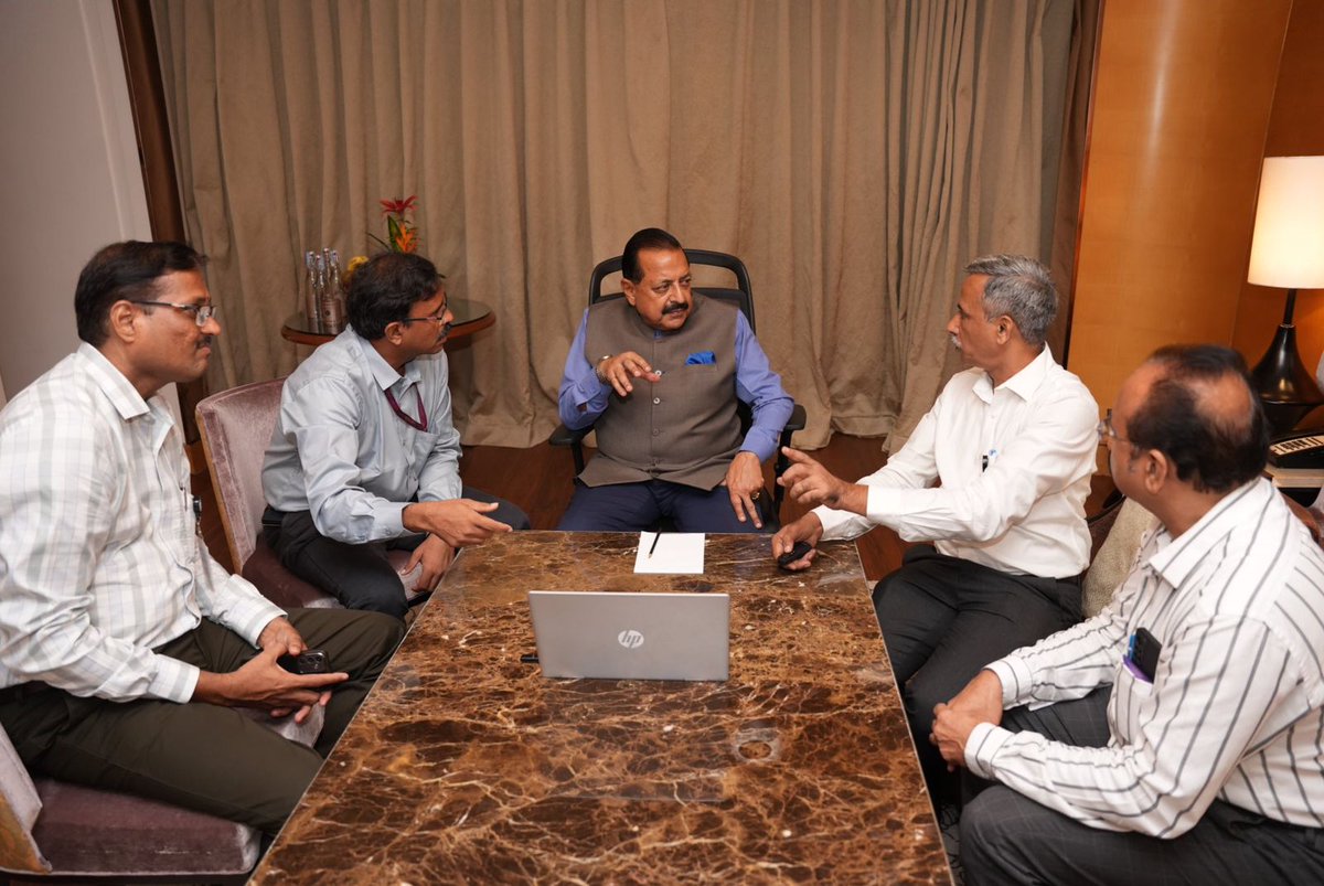 moesgoi's tweet photo. On July 27, 2024, Hon'ble Minister of State (I/c), MoES, Dr. Jitendra Singh (@DrJitendraSingh) reviewed the progress of the Samudrayaan-Matsya6000 project under the Deep Ocean Mission with senior scientists and @MoesNiot officials. Exciting advancements are underway as we dive deeper into ocean exploration! 

#Samudrayaan #DeepOceanMission #Innovation #OceanScience #FoundationDay #MoES

@narendramodi  @PMOIndia @OfficeofDrJS  @ravi_moes @PIB_India @Mib_India @PIBEarthScience @ESSO_INCOIS @Indiametdept @ncs_earthquake @CentreCoastal @esso_ncess @iitmpune @cmlre_kochi  @ncaor_goa @ncmrwfmoes