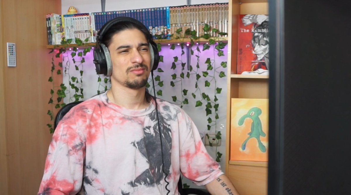 Mein Blick, wenn ich Leute sehe die sich das neue <a href="/Heizl_/">Heizl</a> Video nicht reinziehen. Hier sofort nachholen (oder nochmal anschauen) wer es noch nicht getan hat:
youtube.com/watch?v=eyiH1H…