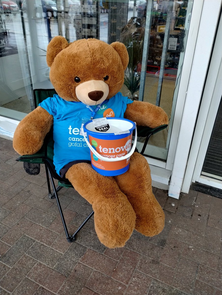 FriendTenLlan's tweet photo. We're here @Tesco #Abergele till 4pm, collecting for @tenovuscancer. 
     If you're around, call in, say hi, &amp; donate what you can afford. Every penny helps support people affected by cancer. 
    It's a special day today - it's Tudno's first collection! Here he is with Malcolm. https://t.co/BLO5grjzjG