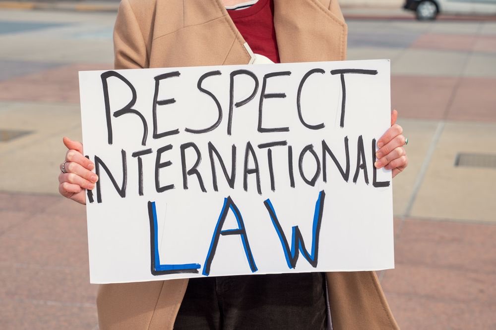 Promote the respect of international law, support the #nuclearban movement:  amplify.icanw.org/s/wVBLhrsdxKZV…