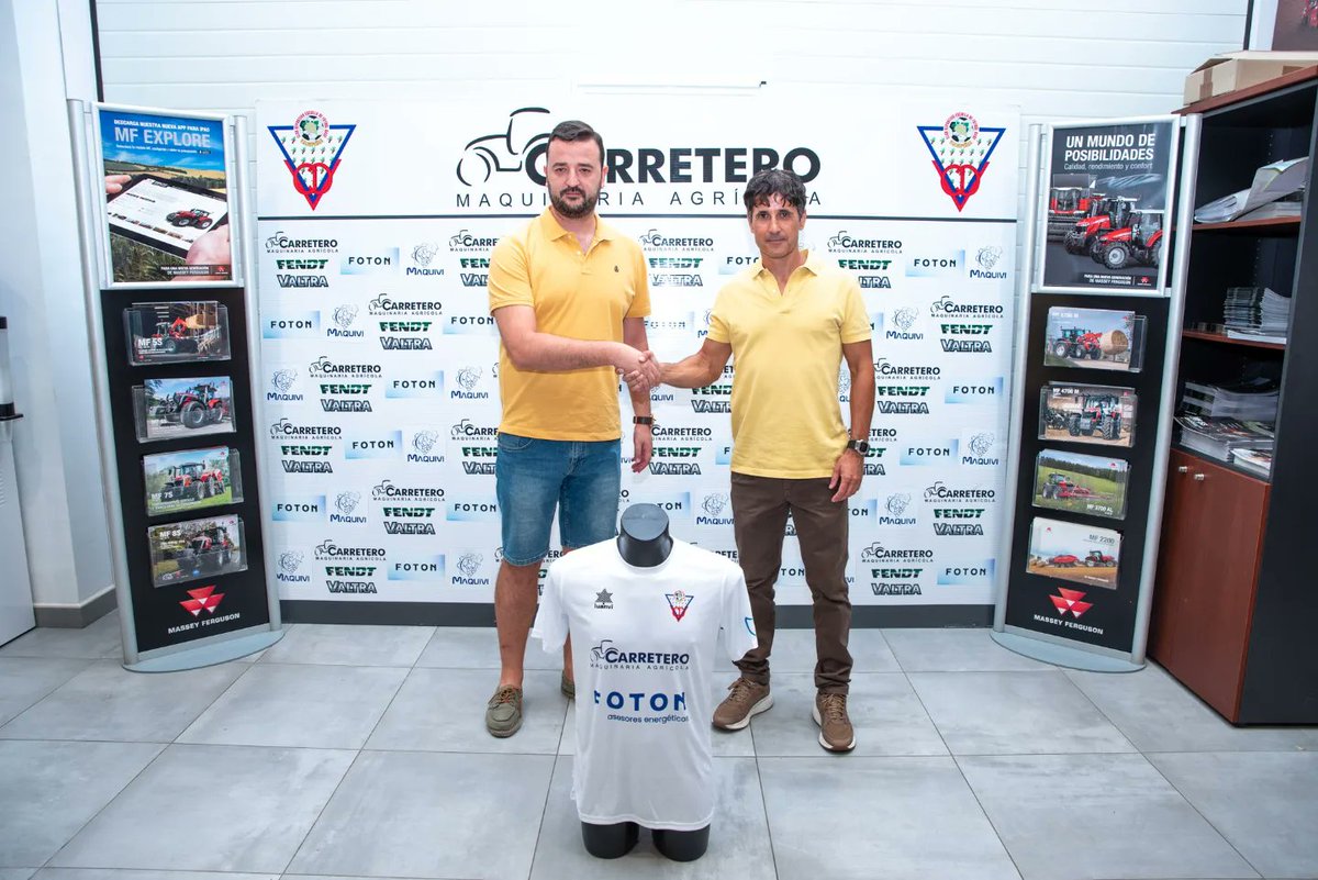 CD_Valdepenas's tweet image. 🤝 𝐒𝐏𝐎𝐍𝐒𝐎𝐑 | Presentación de Carretero Maquinaria Agrícola como patrocinador oficial del CD Valdepeñas

🤍 ¡Gracias por vuestro apoyo!

➕ imágenes en: facebook.com/share/p/qo5p9b…

📸 @aurecape