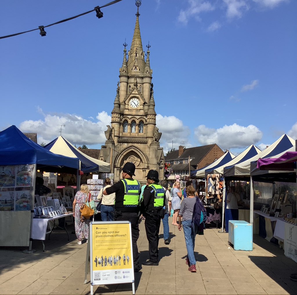 warkspolice's tweet photo. We are working with partners to pilot national policing tactic #ProjectServator in Stratford-upon-Avon
 
If you see an increased policing presence it’s nothing to worry about. Officers will be happy to chat to you about Project Servator.Find out more 👉 https://t.co/fi1WGrSDZC https://t.co/2HvlzVDM46