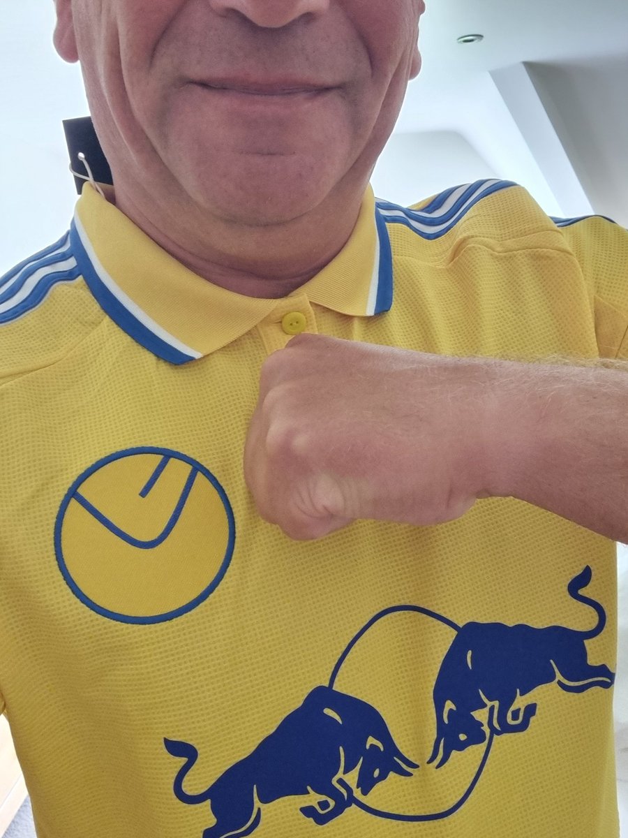 Its_PhilF's tweet photo. @smileyffd600 @LUFC https://t.co/Aj6kEjzmGv