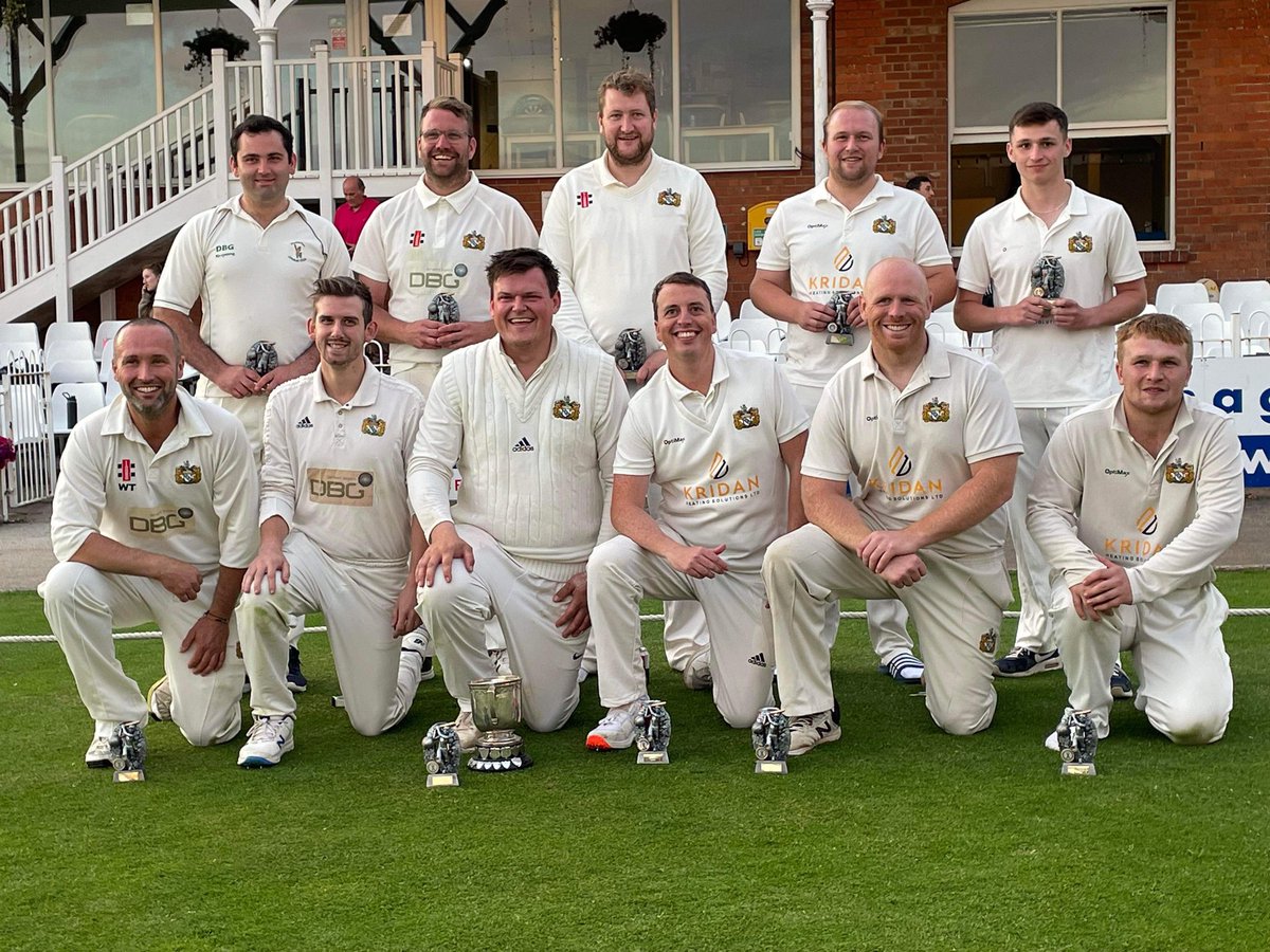 We win the Hospital Bowl! 

Wickets for Rob Middlewood, Andy Slaughter &amp; Adam Spaven kept the run chase down to 121.

Kristian Wilkinson (20), Sam Triffitt (32), Matty Lock (17), Nick Lock (19*) &amp; Rob Middlewood (23*) eased the win home. 

Get in!

#HCC