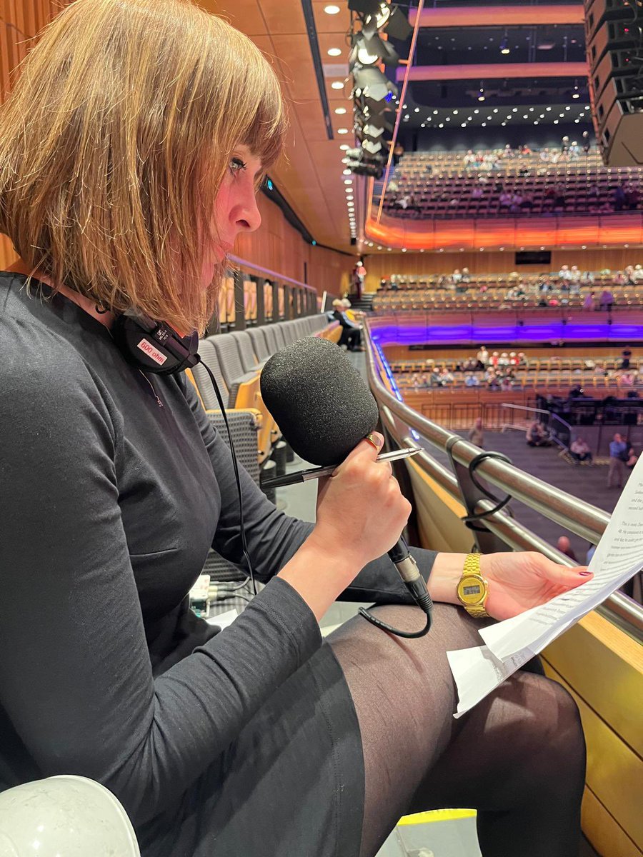 Elizabeth Alker tweet media