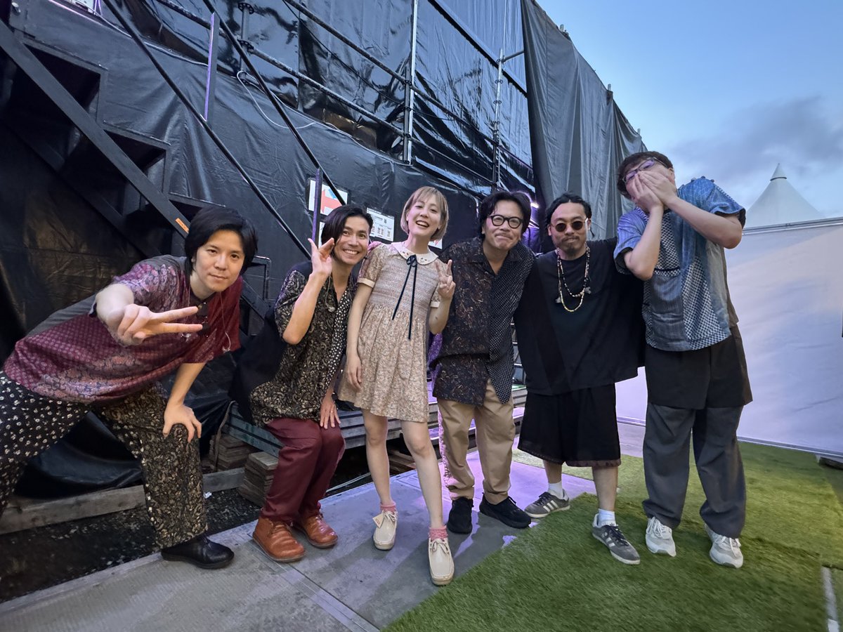 #FUJIROCKFESTIVAL24 くるり！ 21年ぶりのWHITE STAGE、ただいま終演しました。お越しいただいた皆さま、LIVE配信をご覧いただいた皆さま、ありがとうございました！次は7/31 (水)　[くるり ライブハウスツアー2024]@静岡・浜松 窓枠です！
<a href="/YEAH_RIGHTii/">YEAH RIGHT!!</a>