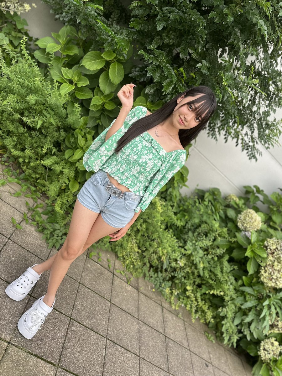 Hina022509's tweet photo. Xのフォロワーさん2000人行きたいな🥹 https://t.co/YCfd6uWXiu