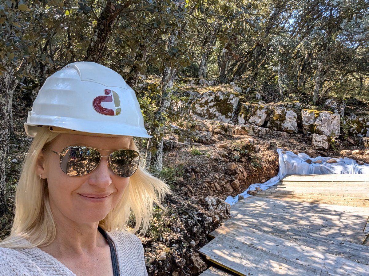 heatherfsmith's tweet photo. Amazing visit to the Atapuerca world heritage site with the AR team. It was exciting to see the sites where so many excellent hominin fossils have been recovered over the past 40+ years. https://t.co/GTy3SadkRC
