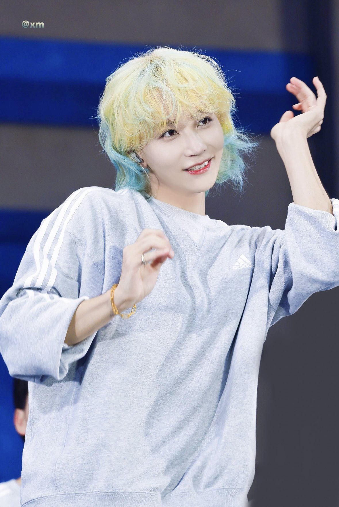 ジョンハン SVT SEVENTEEN ジョンハン うちわ SVT 2020 - メルカリ