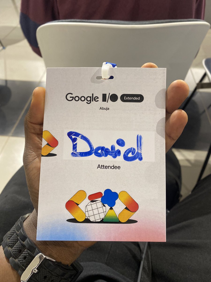 saintdxve's tweet photo. I am live at @gdgabuja @Cafeonenig
#GoogleIO #gdgabuja #abujadeveloper #AbujaTwitterCommunity https://t.co/qjtewVysy7