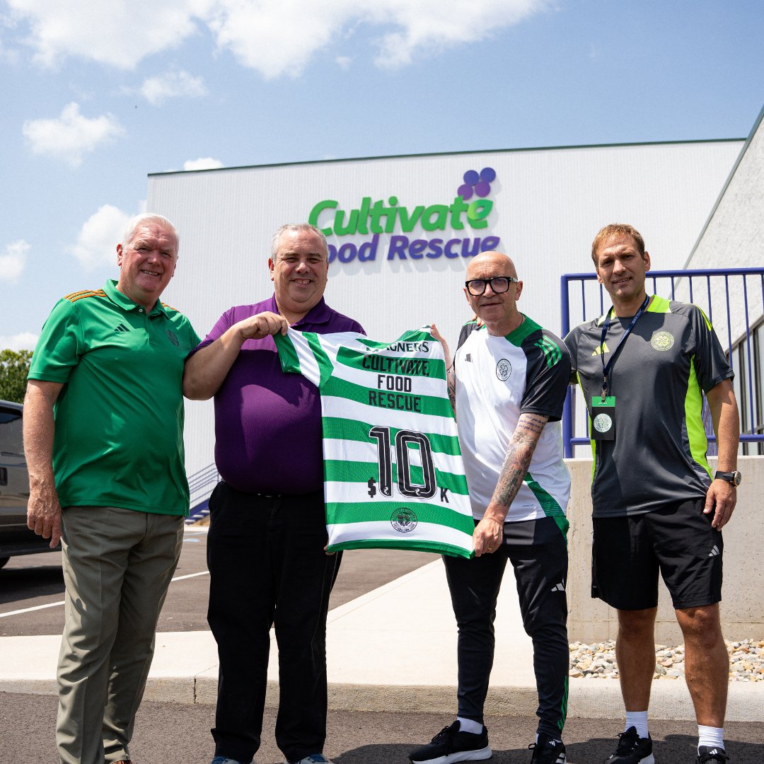 FoundationCFC's tweet photo. Roy Aitken and Stiliyan Petrov on hand as we presented our final donation of $10K to @CultivateRescue ⚽️😊

Working across northern Indiana, they are a food rescue service devoted to ending the cycle of hunger in the local community 💚

#StatesideCelts🇺🇸🍀| @CelticFC https://t.co/6PucyVXyxe