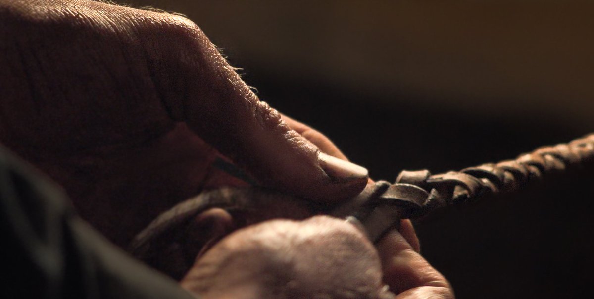 ChocolateElise_'s tweet photo. Benedict's hands in this film are a separate work of art🔥🫠
#BenedictCamberbatch https://t.co/pTQq7fMkPk
