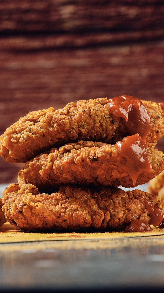 Yo <a href="/SnoopDogg/">Snoop Dogg</a>  You need to try Pepe Chicken in Paris !