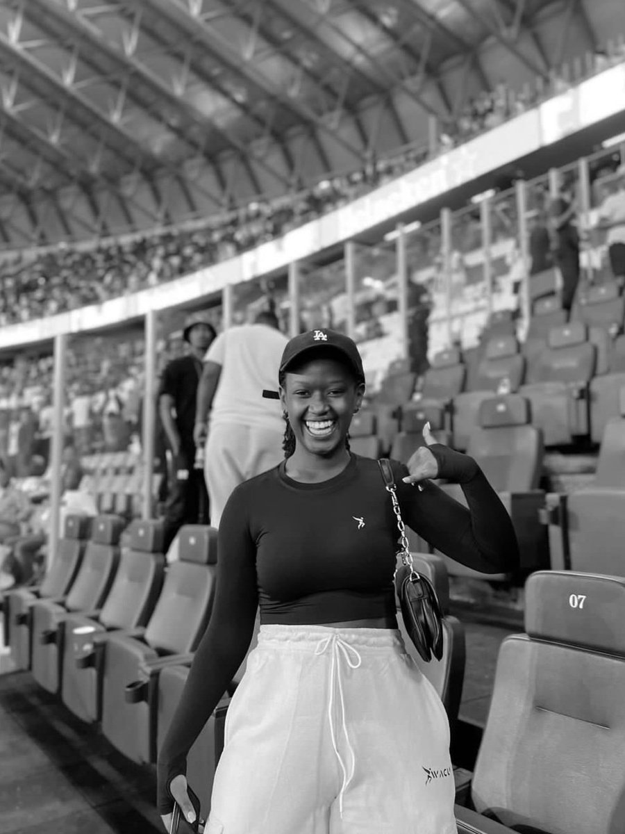 Esabella-Lii +250 🇷🇼 ❤️🇷🇼 tweet media