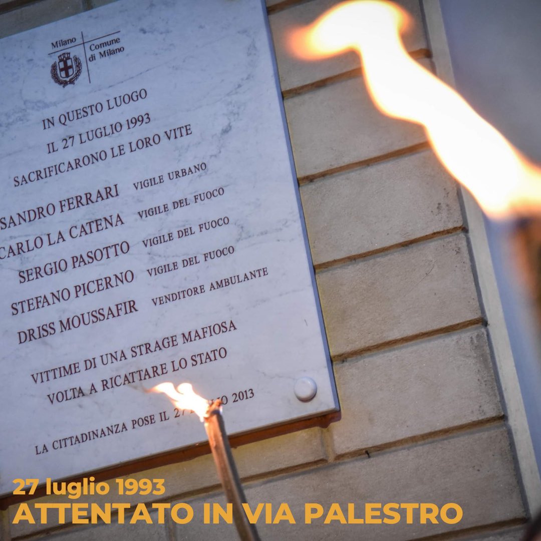 anniversaritaly's tweet photo. #27luglio 1993, a seguito di un’esplosione di una autobomba a Milano, in #viaPalestro, perdono la vita cinque persone per mano della mafia 
Foto ANSA #pilloledimemoria https://t.co/TS7FqPED1D