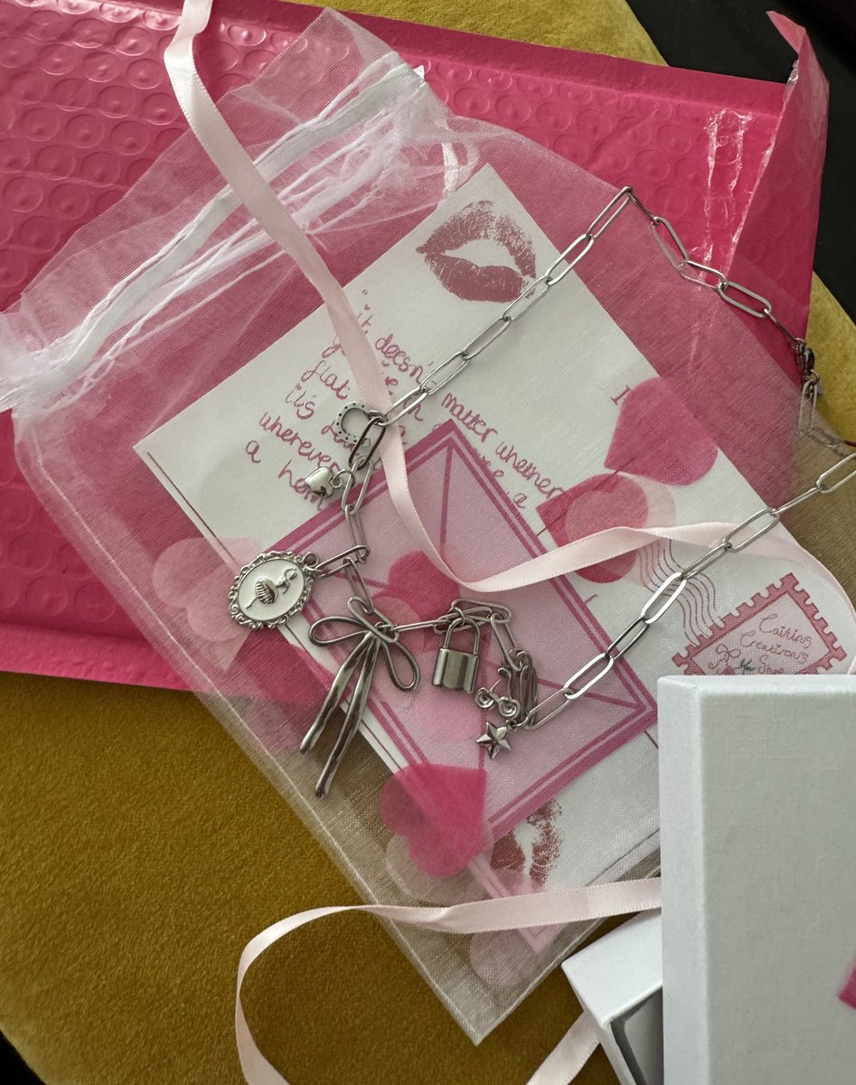 100% my new favourite necklace <a href="/caitlinsjewls/">Caitlin’s creations shop</a>