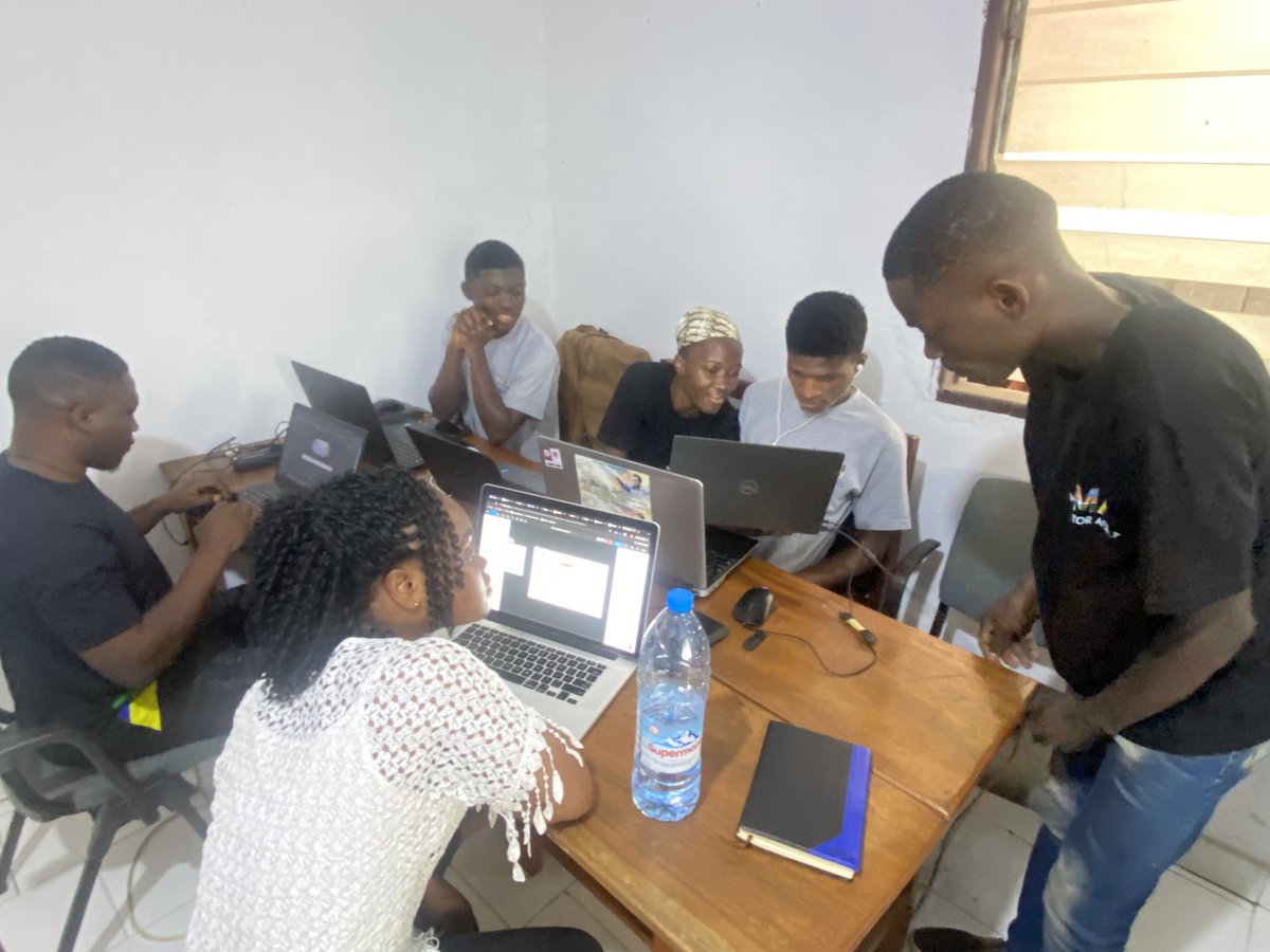newDeal23's tweet photo. Day 2 Ongoing: WMA participants working on a @wikidata powered tool. 

Thanks to @wikimediaigbo @3ch310n @TechChantier for making this possible. 

#WMAHackKamerBuea 
#WMAHackKamer https://t.co/ObmWrcXZyP