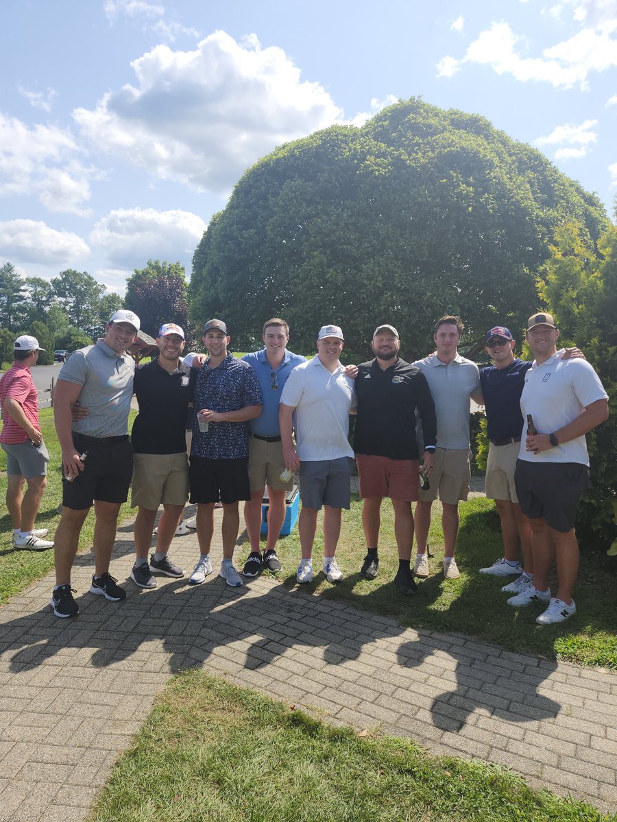 CoachCiocci's tweet photo. Incredible time yesterday at our golf outing with former players across all the past 24 seasons of @BryantUFootball . Amazing spending time with these former #BigDawgs who played for me. It was an honor to coach them and a blast. Love yall. https://t.co/vz0EzZdfTy