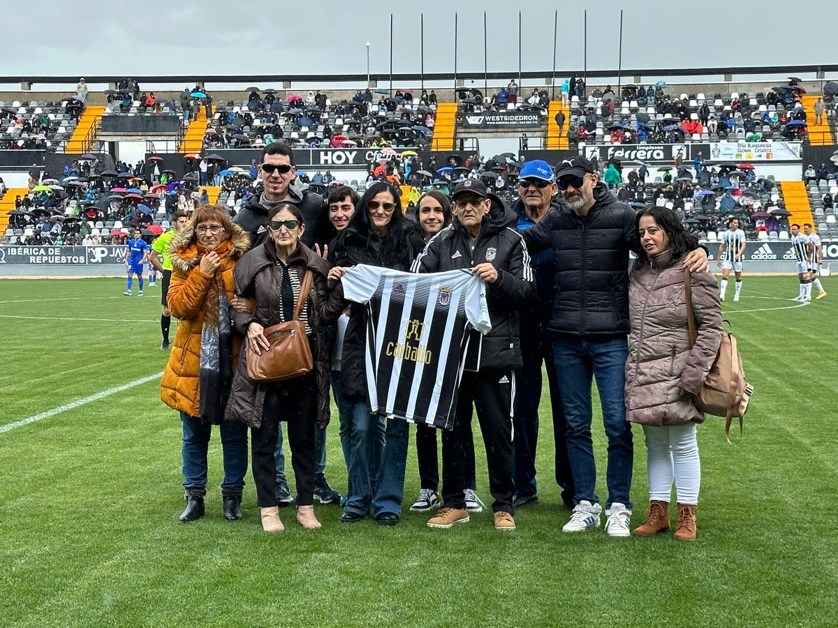 CD Badajoz tweet media