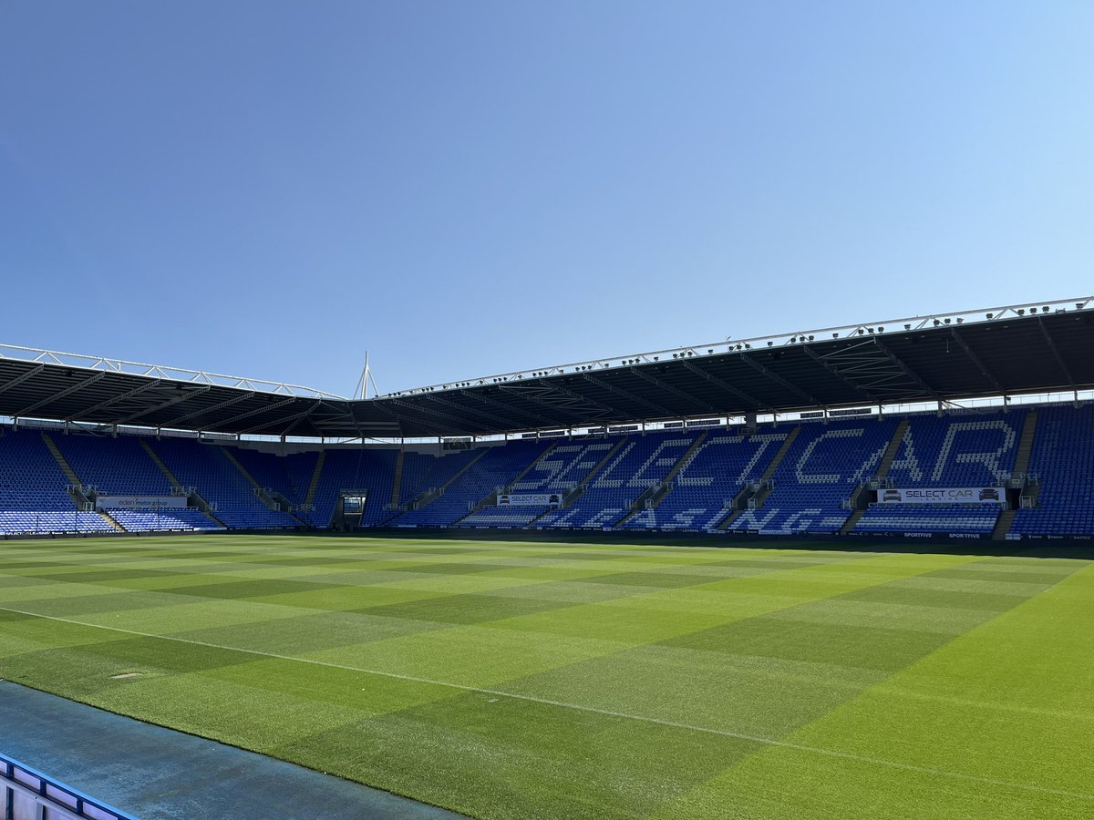 RFCD106's tweet image. Another grow in complete, another season ahead. Hopefully less hectic than the previous season and no more tennis balls🎾🤞

Game 1 VS QPR 💙