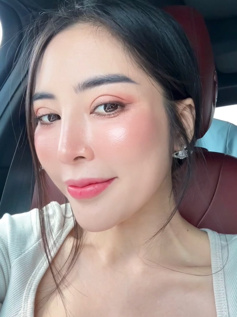 suptarOfficials's tweet photo. แต่งหน้าทีคือฉ่ำมาก ชอบสุดอ่า ติดทนติดนาน ผิวหน้าจึ่งสุด🥰🥰 https://t.co/2p2mtkTvLT