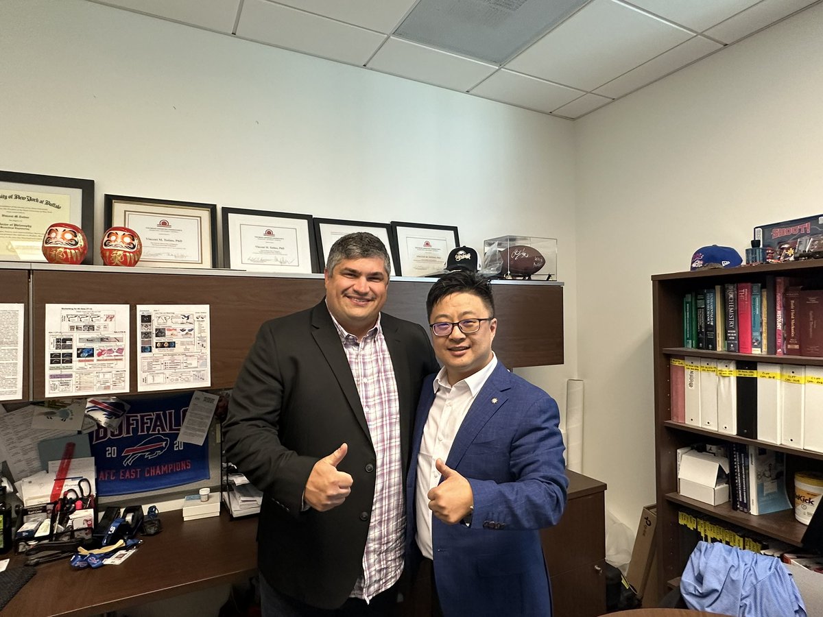PhdXiang's tweet photo. Great visit back to Buffalo GVI!@_AdnanSiddiqui https://t.co/NISHOB2MwK
