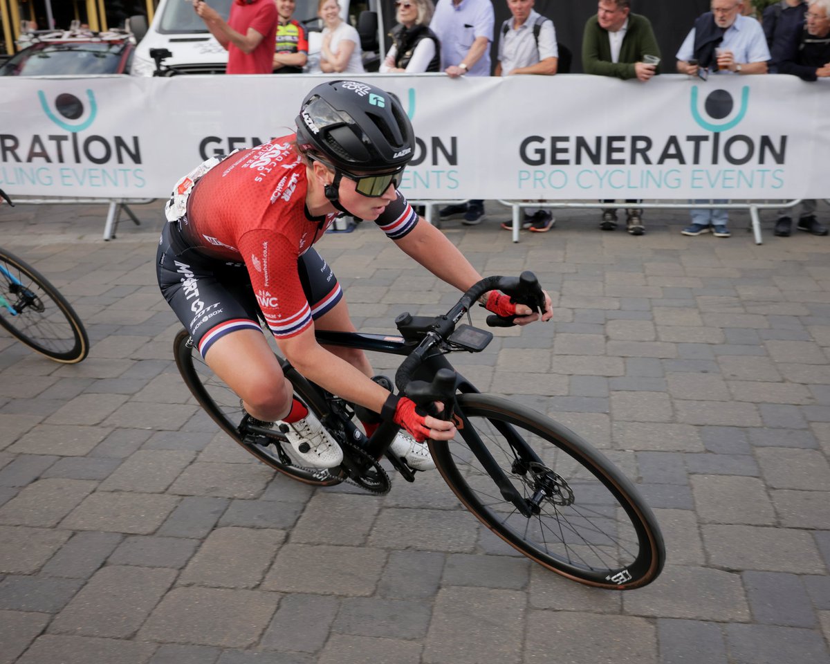 .<a href="/jltindley/">Jo Tindley</a> of <a href="/FinishLineRT/">Smurfit Westrock Cycling Team</a> in last night's final round of the <a href="/NationalSeries_/">British Cycling National Series</a> in Beverley #NatRoadSeries