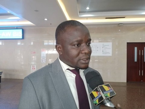 Malijetactu's tweet photo. Aly Traoré président de la jeunesse FCD : “Pas de paix possible sans la jeunesse” https://t.co/KqlWxt6HQ7 #malijet #mali #jeunesse #transition #asimi #AbdoulKASSIMFomba #Malikura https://t.co/oeWMW9gy2H