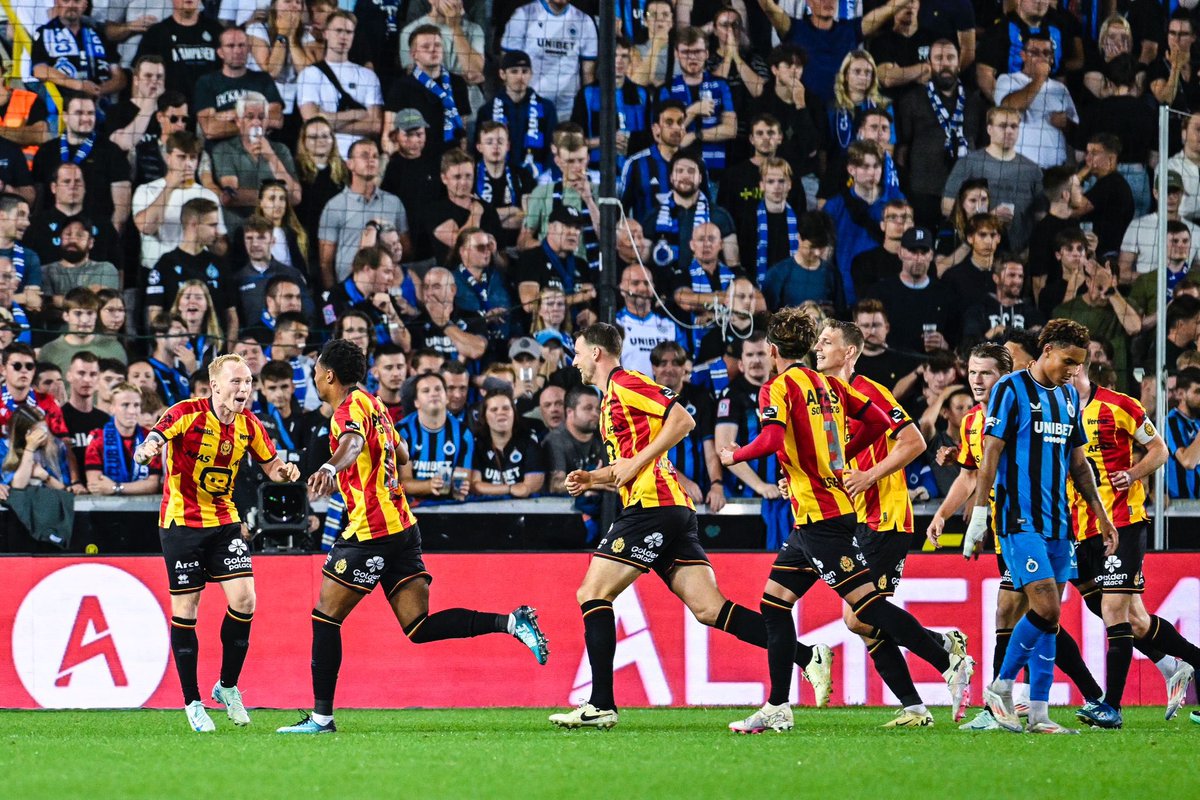 _josemarsa's tweet photo. Good point to start the season. This is only the beginning, we want more.

Met dank aan de Kakkers die de hele wedstrijd stonden te juichen ❤️💛 

@kvmechelen https://t.co/NQC1u63MAW