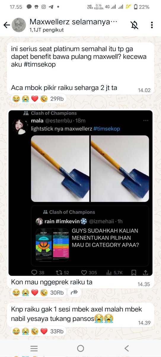 chikkabo's tweet photo. Ngabruttt ga kebayang klo beneran ada lighstick model sekop😭😭🤣🤣 https://t.co/5x9P0X11mn