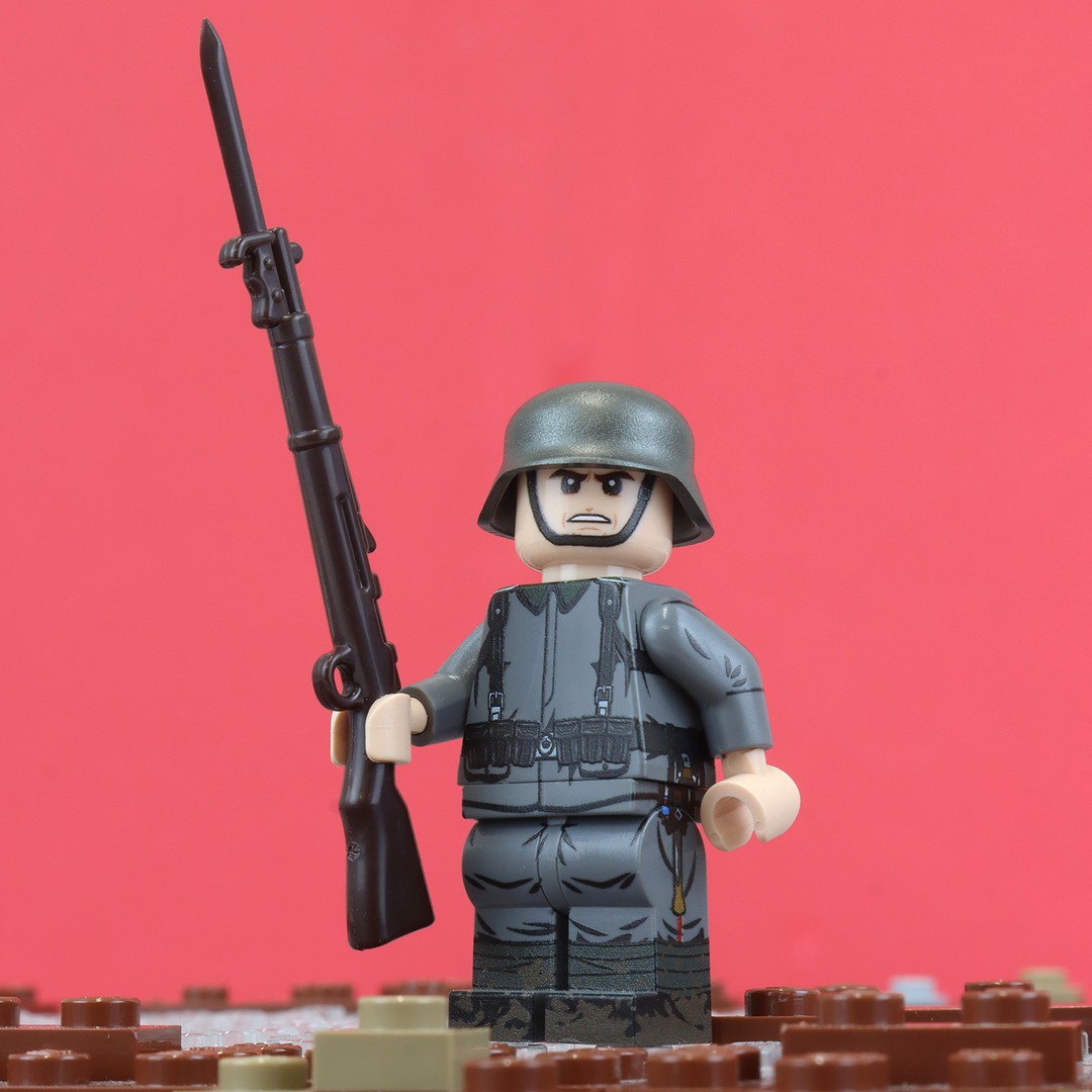 Our WW1 German Soldier (Mid-Late War) minifigures are now back in stock and ready for deployment! This best selling minifigure is a must have in every WW1 army collection. 
-
unitedbricks.com/ww1--german-so…
-
#ww1 #unitedbricks #german