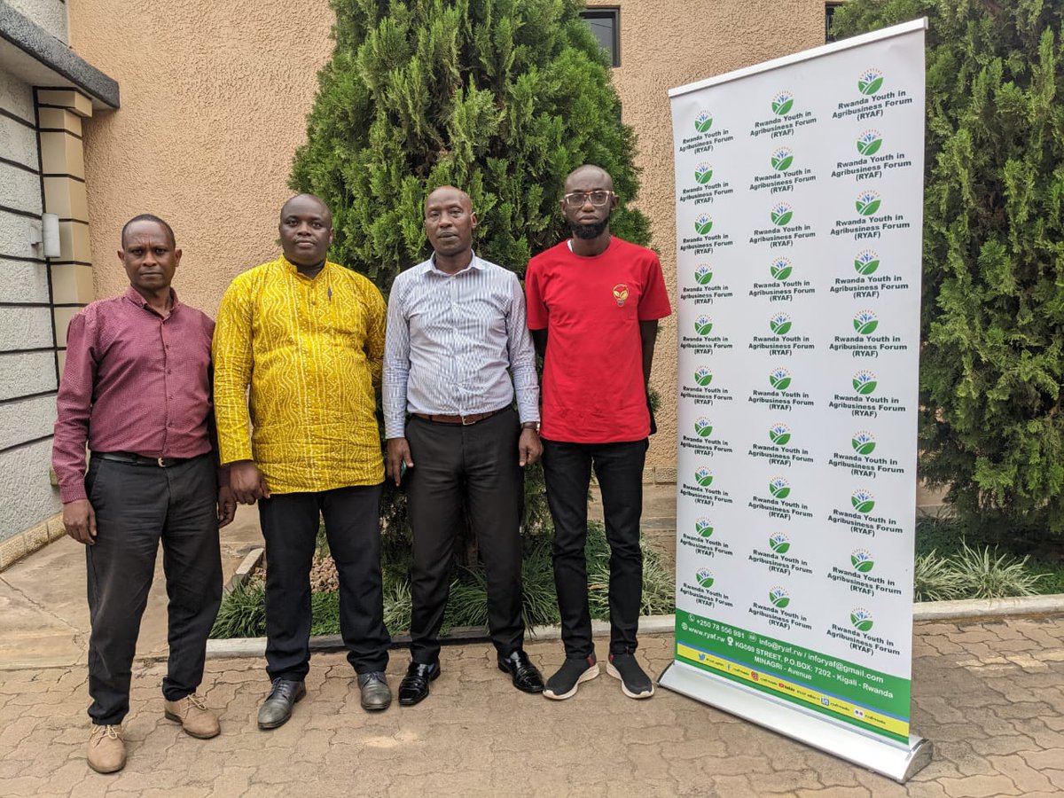 Samsonprolific's tweet photo. In the past 18 months, we've trained 6000 youths and women in Nigeria.

We will also extend our capacity development across 4 provinces, 30 districts, and 416 sectors in Rwanda.

Thank you to RWANDA YOUTHS IN AGRIBUSINESS FORUMN &amp; RWANDA HORTICULTURE CENTRE OF EXCELLENCE https://t.co/EB1TLNTBiw