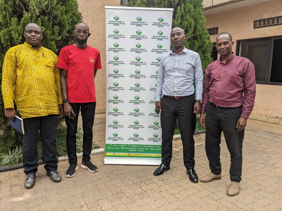 Samsonprolific's tweet photo. In the past 18 months, we've trained 6000 youths and women in Nigeria.

We will also extend our capacity development across 4 provinces, 30 districts, and 416 sectors in Rwanda.

Thank you to RWANDA YOUTHS IN AGRIBUSINESS FORUMN &amp; RWANDA HORTICULTURE CENTRE OF EXCELLENCE https://t.co/EB1TLNTBiw